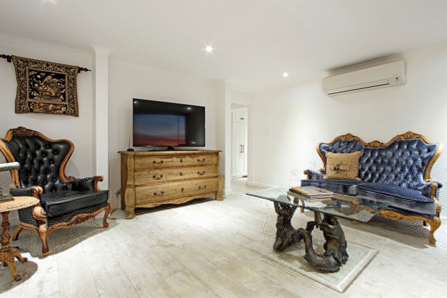 3 Bedroom Property for Sale in Clifton Western Cape
